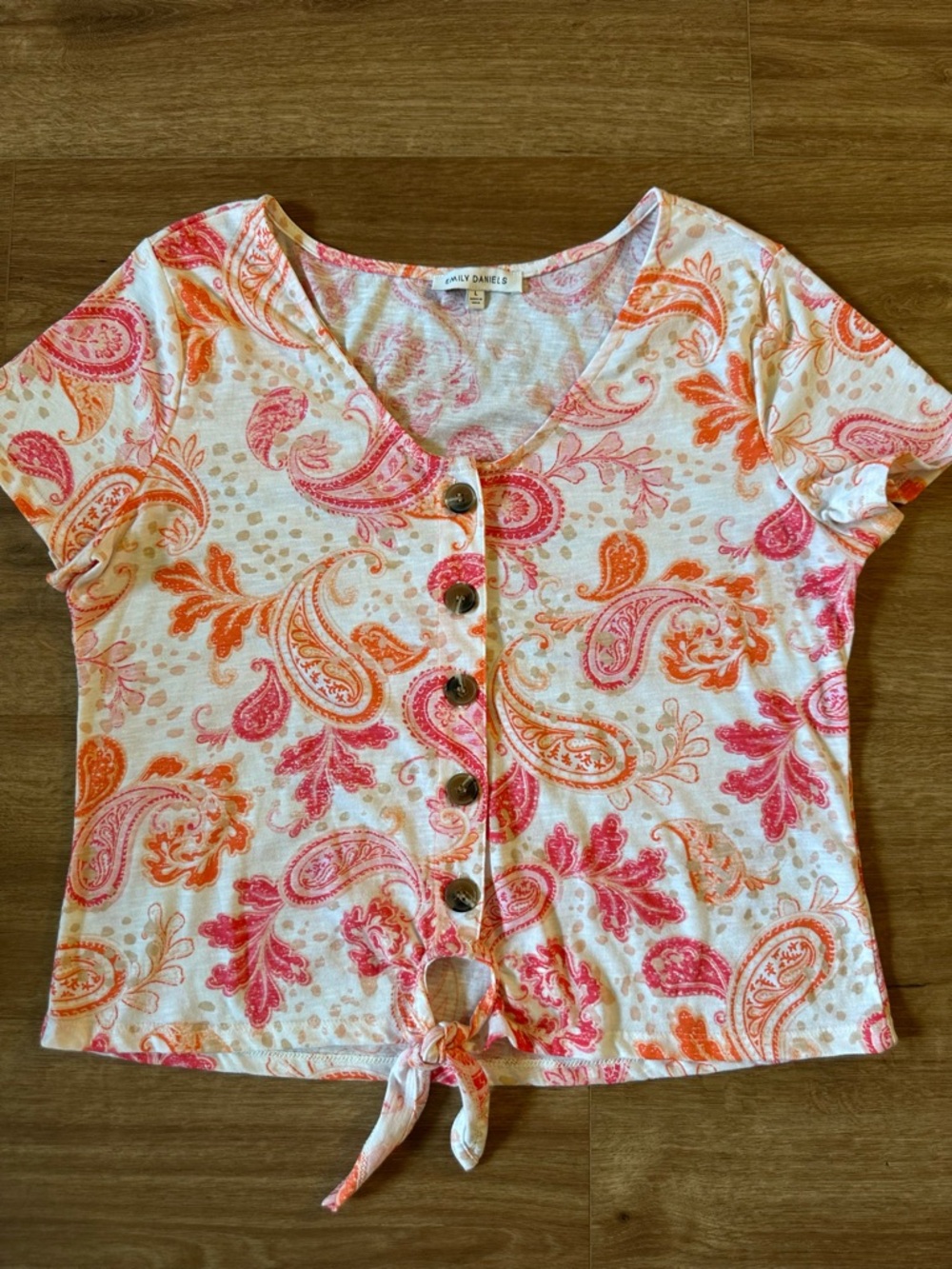 Emily Daniels Pink & Orange Paisley Tie-Front V-Neck Top